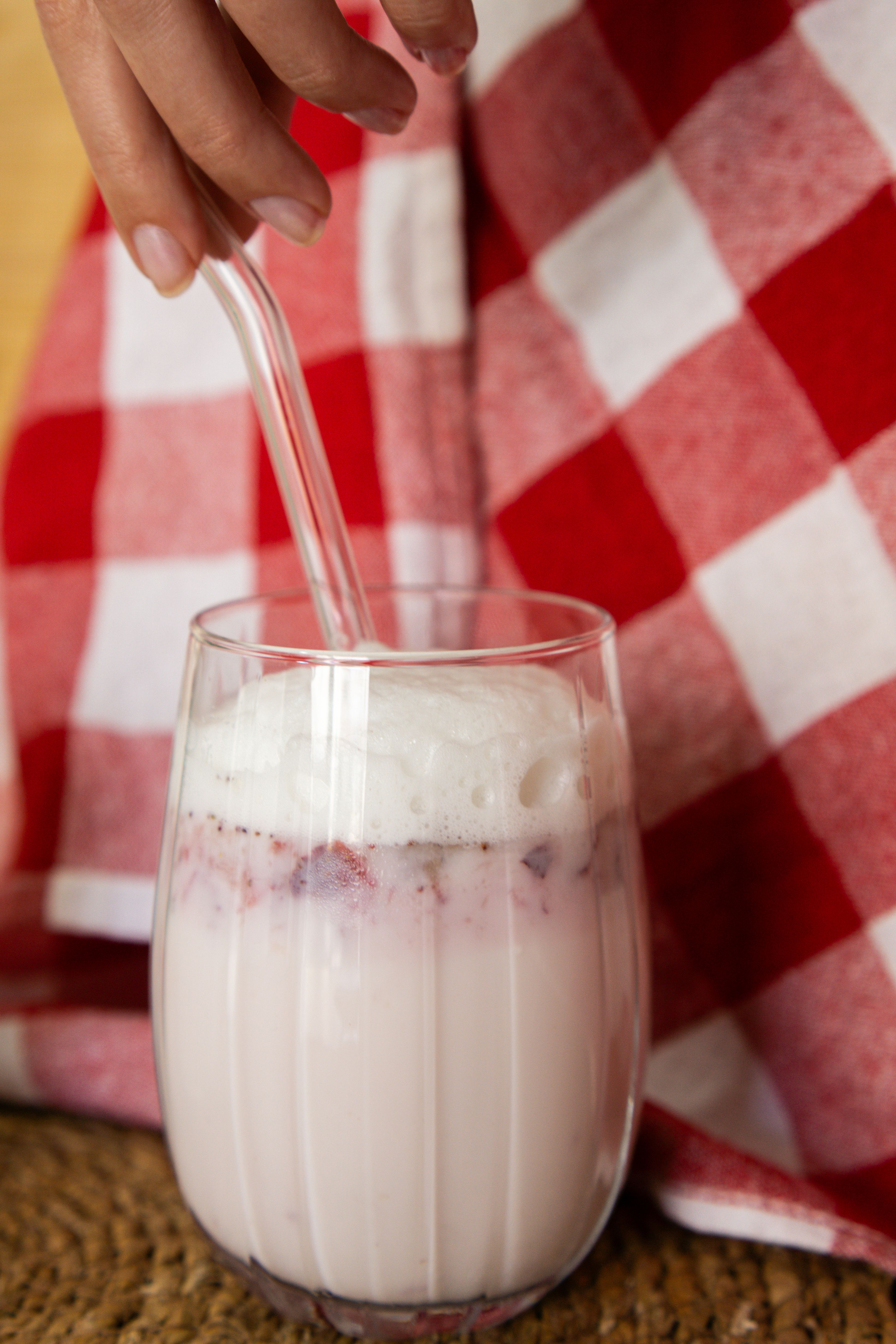 Kefir-meggy: gyümölcsös joghurtszerű frissítő